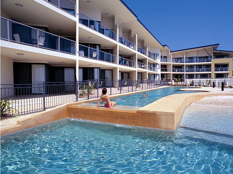 Boathouse Resort Tea Gardens - Accommodation VIC 0