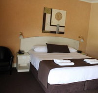 Bowen Inn Motel - Accommodation VIC