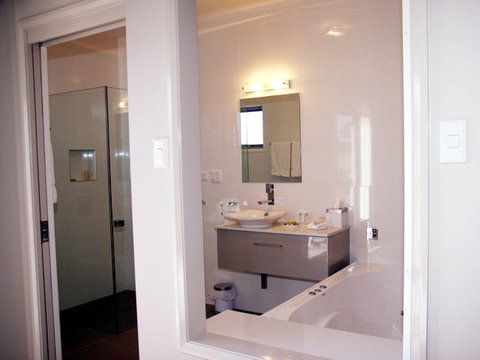 Chaucer Palms Boutique Bed & Breakfast - Accommodation VIC 3