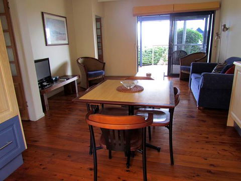 Club Yamba Luxury Hilltop Villas - Accommodation VIC 1