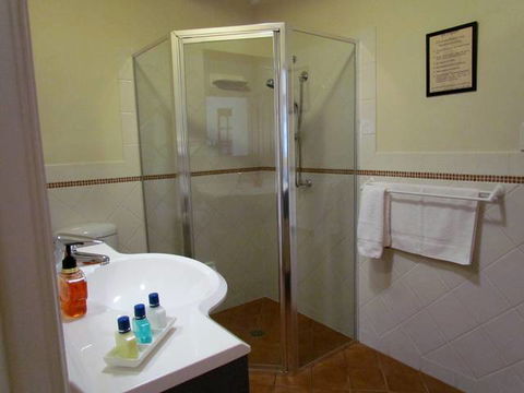 Club Yamba Luxury Hilltop Villas - Accommodation VIC 2