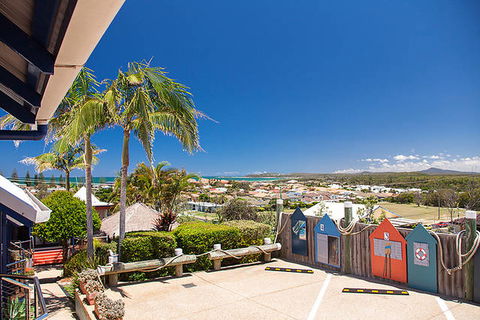 Club Yamba Luxury Hilltop Villas - Accommodation VIC 14