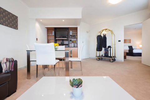 Diplomat Hotel - Accommodation VIC 0
