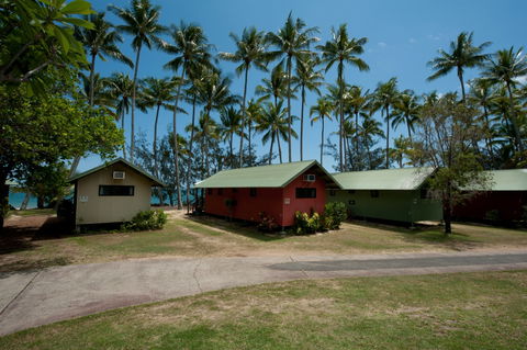 Ellis Beach Oceanfront Bungalows & Caravan Pk - Accommodation VIC 7