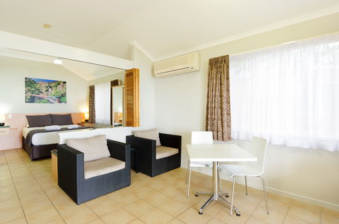 Ellis Beach Oceanfront Bungalows & Caravan Pk - Accommodation VIC 5