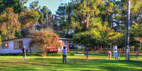 Fontys Pool Caravan Park And Chalets - Accommodation VIC 9