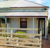 Harriett's Cottage Accommodation Clyde's Cottage - Accommodation VIC