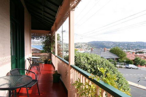 Hillview House - Accommodation VIC 2