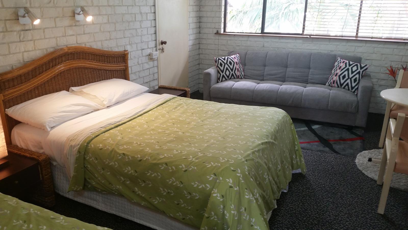 Holland Park West QLD Accommodation VIC