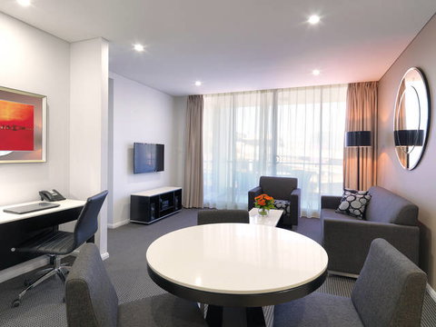 Meriton Serviced Apartments - North Ryde - Accommodation VIC 1