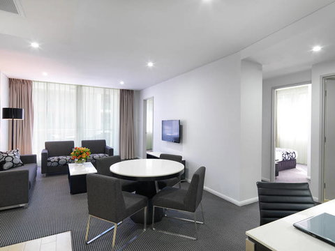 Meriton Serviced Apartments - North Ryde - Accommodation VIC 2