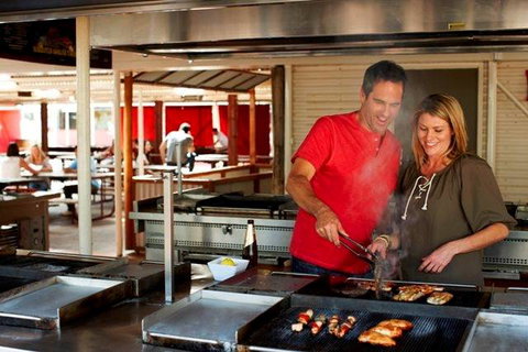 Outback Pioneer Hotel - Accommodation VIC 9