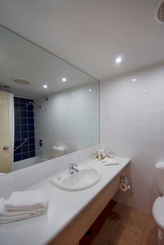 Outback Pioneer Hotel - Accommodation VIC 11