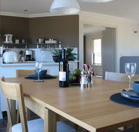 Portside Links - Accommodation VIC