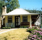 Price Morris Cottage - Accommodation VIC