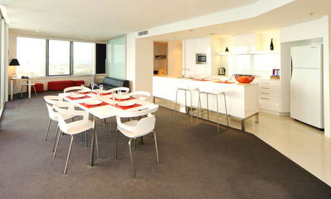 Q1 Resort & Spa - Accommodation VIC 3