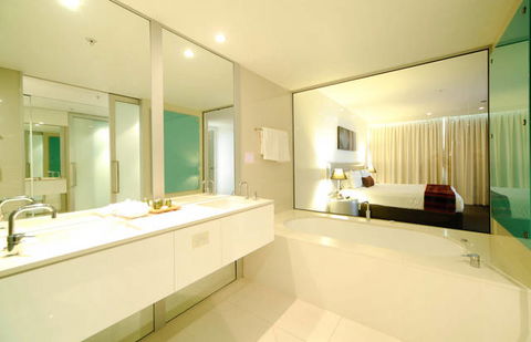 Q1 Resort & Spa - Accommodation VIC 4