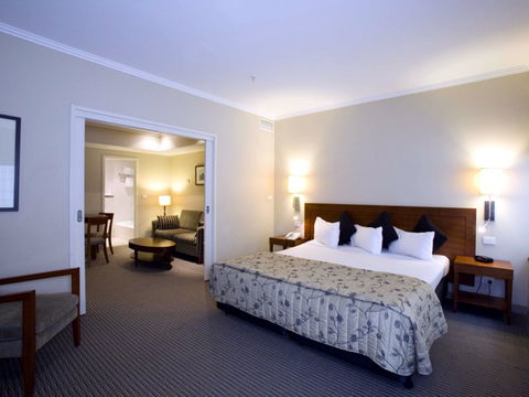 Quality Hotel Batman's Hill On Collins - Accommodation VIC 2