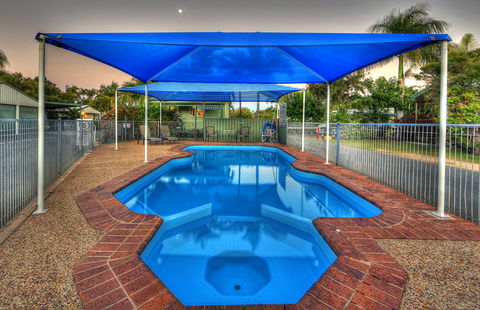 Queens Beach Tourist Village - Accommodation VIC 2