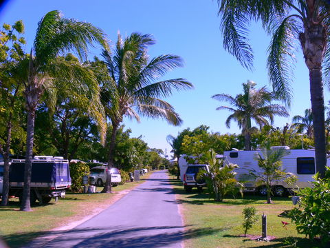 Queens Beach Tourist Village - Accommodation VIC 7