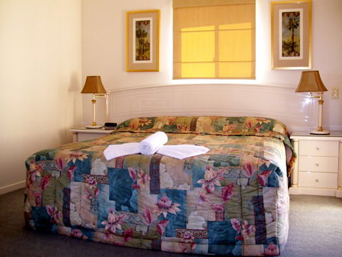 Riviere On Golden Beach - Accommodation VIC 1