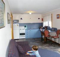 Sunset Holiday Villas - Accommodation VIC