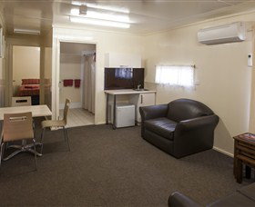 Curtin Springs Wayside Inn - Accommodation VIC 7