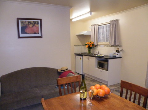 Hamilton Caravan Park - Accommodation VIC 2