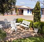 Colonial Motel and Apartments - Accommodation VIC