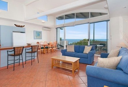 Aqua Promenade Beachfront Apartments - Accommodation VIC 2