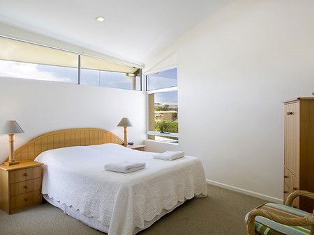 Aqua Promenade Beachfront Apartments - Accommodation VIC 3