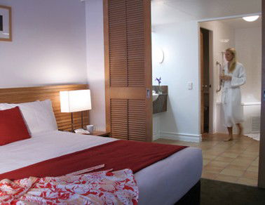 Novotel Twin Waters Resort - Accommodation VIC 3