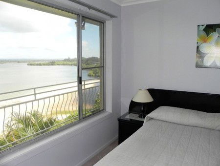 Leisure-lee Holiday Apartments - Accommodation VIC 1