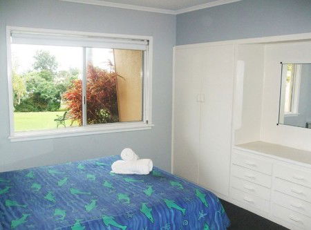 Leisure-lee Holiday Apartments - Accommodation VIC 3