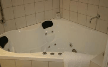 The Charles Robbins - Accommodation VIC 4