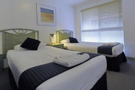 Nelson Bay Breeze Resort - Accommodation VIC 1
