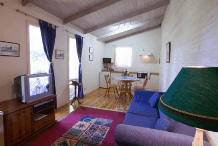 Clarendon Chalets - Accommodation VIC 2