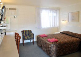 A & A Lodge Motel - Accommodation VIC 1