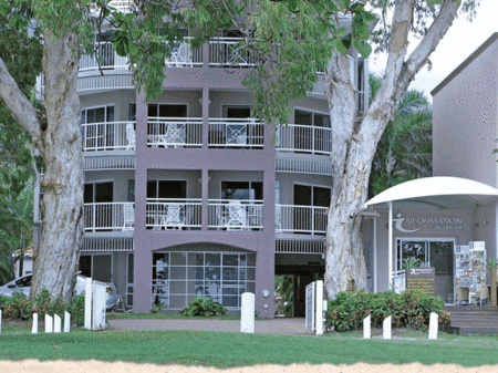 Coral Horizons Beachfront Apartments - Accommodation VIC