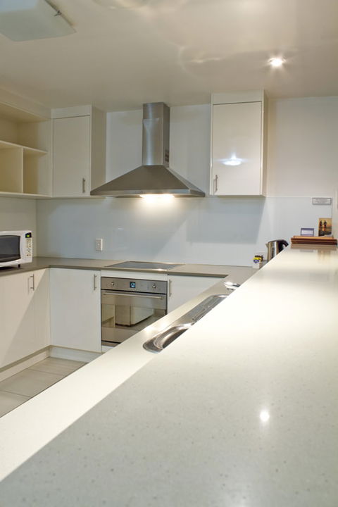 The Bay Apartments - Accommodation VIC 3