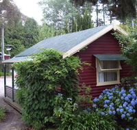 Cedar Lodge Cabins - Accommodation VIC
