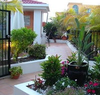 Shaz Maisons Beachside Holiday Apartments - Accommodation VIC