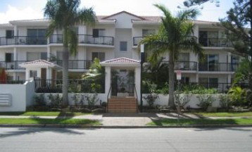 Shaz Maisons Beachside Holiday Apartments - Accommodation VIC 5