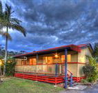 Andrea's Houses - Frangipani House - Accommodation VIC