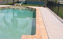 Krinklewood Cottage And Train Carriages - Accommodation VIC 1