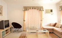 Krinklewood Cottage And Train Carriages - Accommodation VIC 0