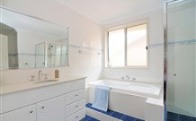Marengo Chalet - Accommodation VIC 1