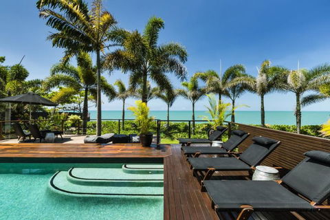 Trinity Beach Palace - Accommodation VIC 11