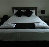 Dooleys Tavern and Motel Capella - Accommodation VIC