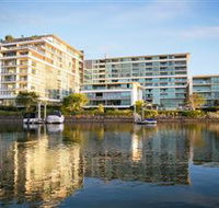 ULTIQA Freshwater Point Resort - Accommodation VIC